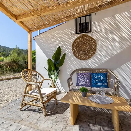 Rustic Escape By Fidalsa Ibi