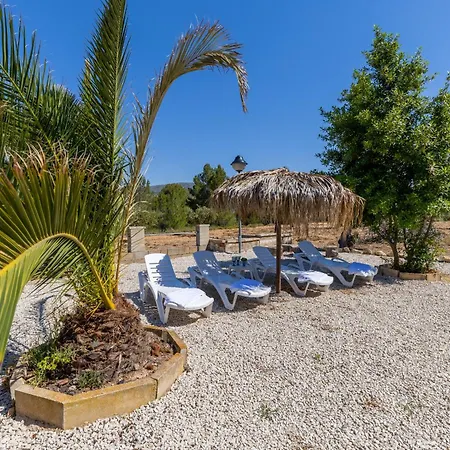Rustic Escape By Fidalsa Villa Ibi