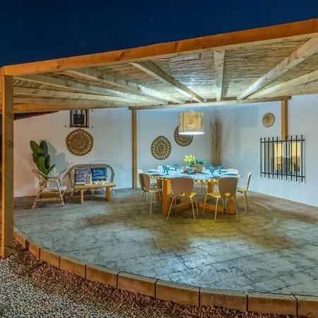 Rustic Escape By Fidalsa Villa Ibi