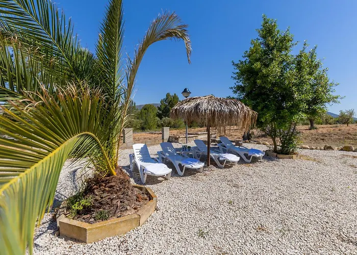 Rustic Escape By Fidalsa Villa Ibi