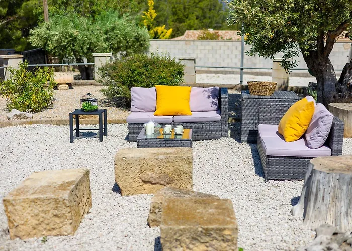 Rustic Escape By Fidalsa Villa