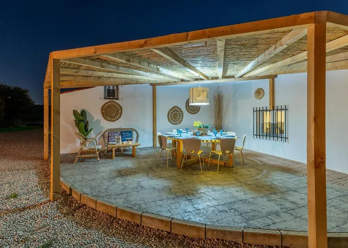 Rustic Escape By Fidalsa Villa