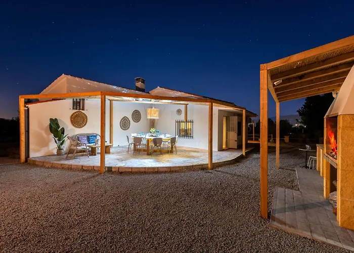 Rustic Escape By Fidalsa Villa Ibi